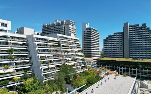 München -im Olympiadorf: ruhige, zentral gelegene Praxis/Wohnbüro/ Büroräume